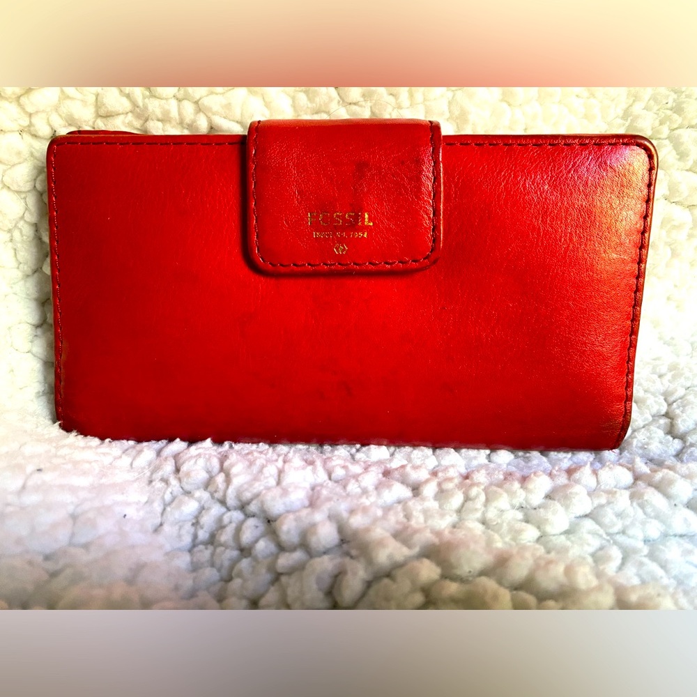 Red Fossil wallet